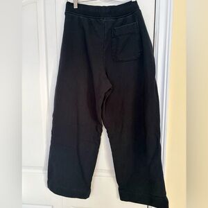 Everlane wide leg cropped sweatpants